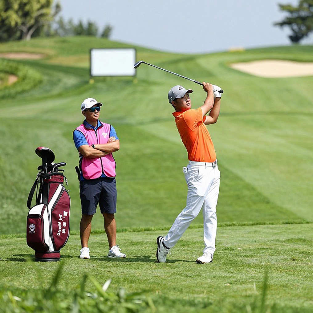 Đường ống dữ liệu golf: ShotLink, OWGR và cách ngành công nghiệp định giá bằng chứng