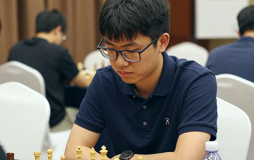 Olympiad Cờ vua Budapest 2026: Nước cờ đặt Gukesh xuống bàn 4 và canh bạc kép của Ấn Độ