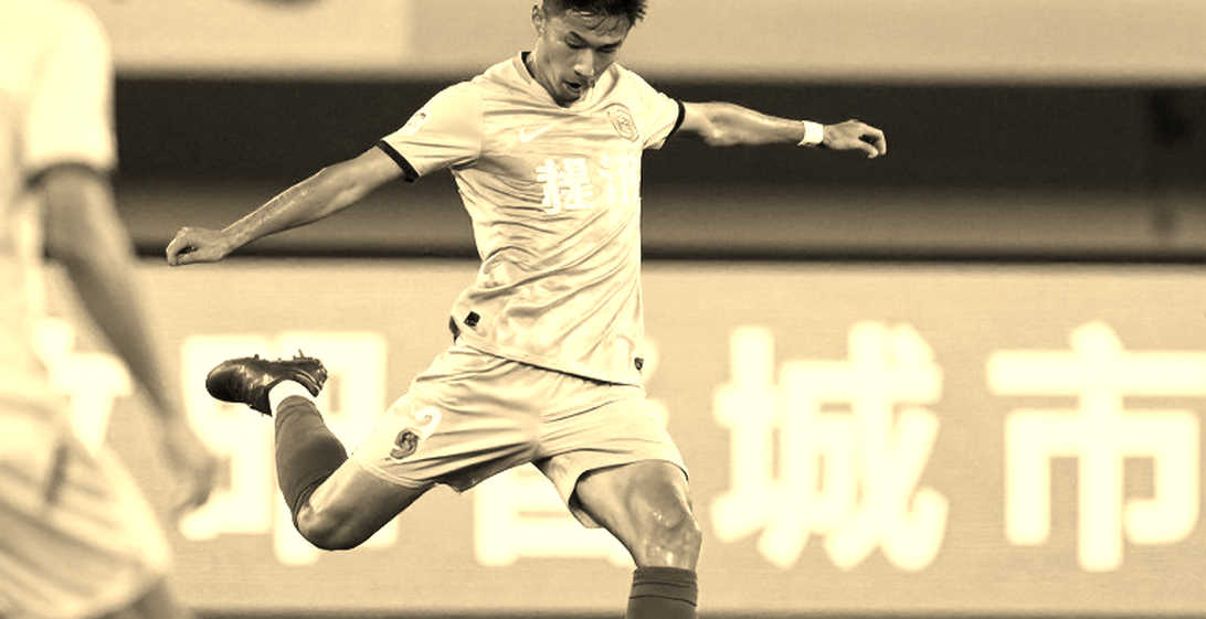 Đỗ Hoàng Hên nghỉ ba tháng: đầu gối tái phát mới là biến số thật của Hà Nội FC
