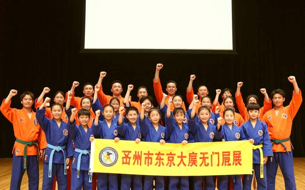 Khoảng trống không được lấp bằng phỏng đoán: bài học từ một bản phân tích võ thuật rỗng