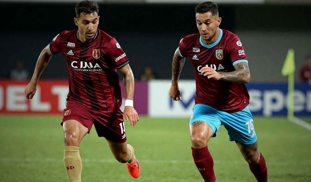 Chicharito ứng cử làm người hâm mộ số một của Luis Miguel: Bên trong chiến lược thương hiệu của một tiền đạo cuối sự nghiệp
