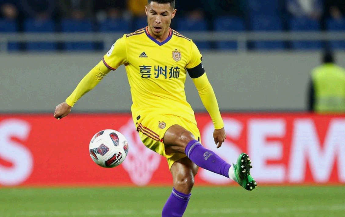 Việt Nam futsal: bốn trận, hai quốc gia, mười tân binh và chiếc ghế pivot trống