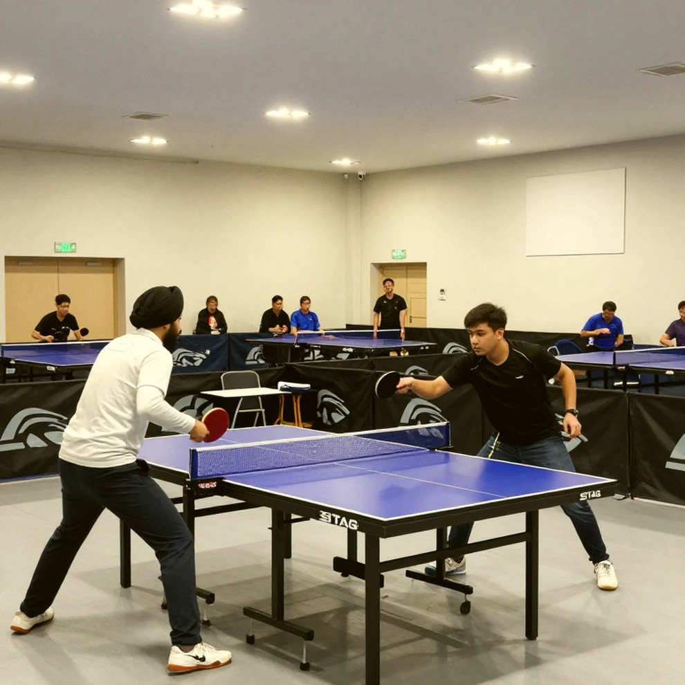 Bảy trường trống và bàn đấu chưa được kiểm tra