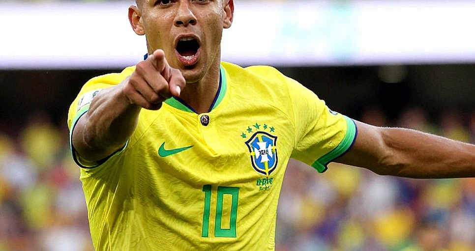 Cucurella, Perisic và thẻ vàng thứ hai: chín phút định đoạt một trận đấu quốc tế