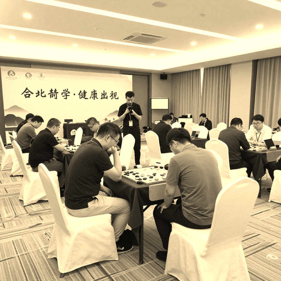 ChessBase chiêu mộ Kostya Kavutskiy: đọc nước đi trên bàn cờ thị trường giáo trình cờ vua